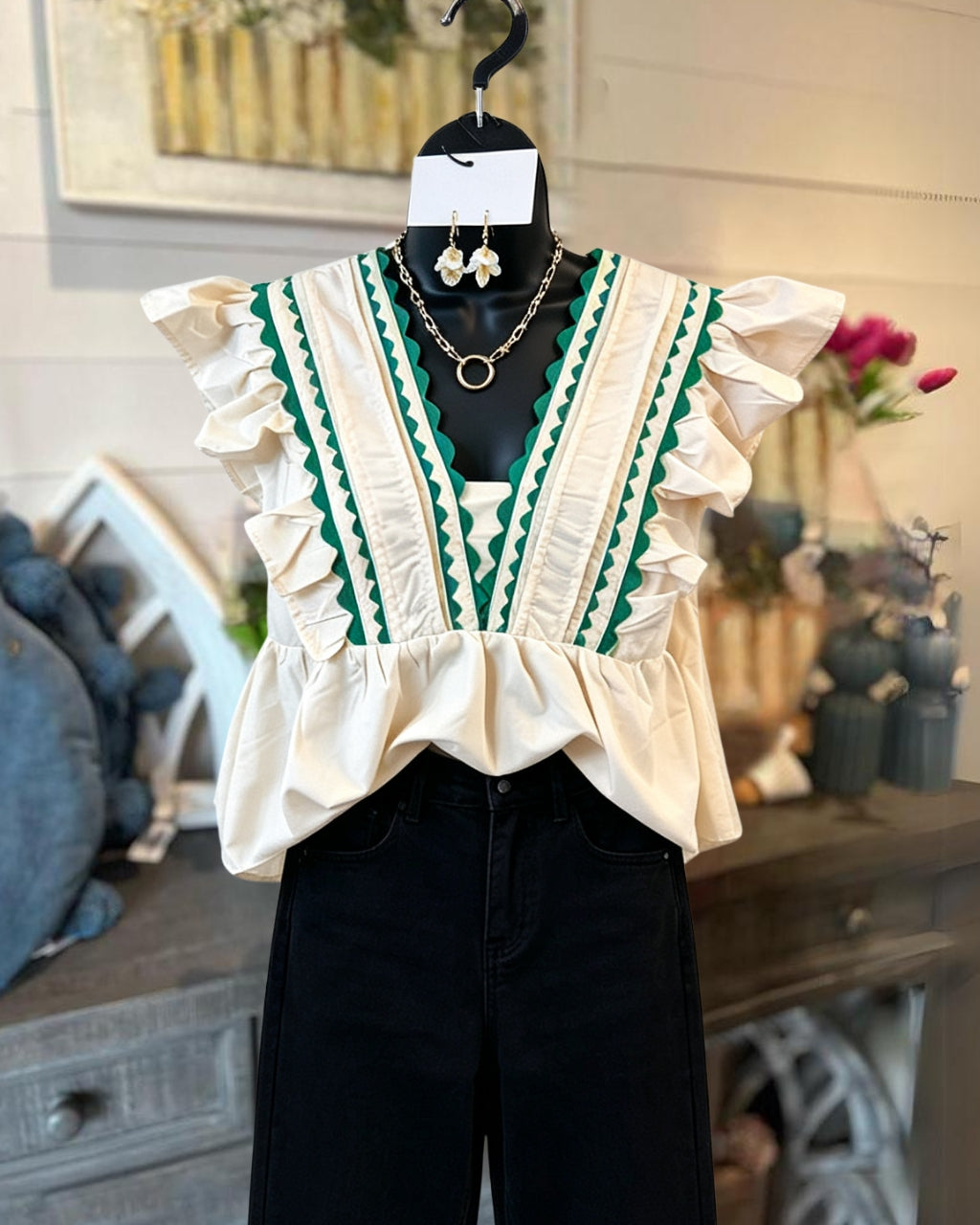 Subtle Detail Wave Trim Blouse