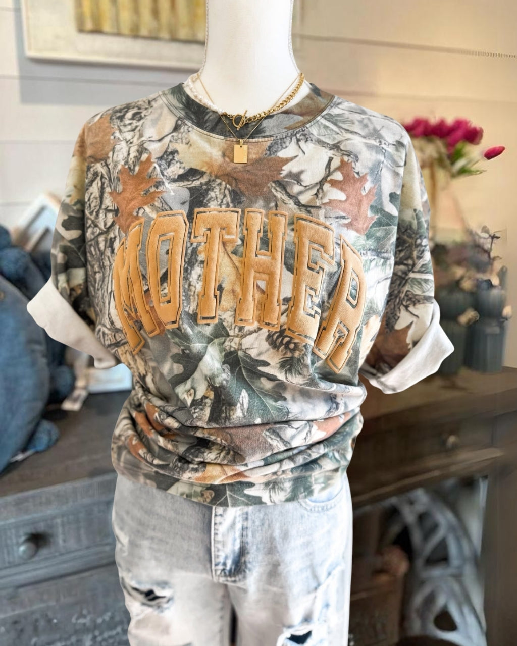 Mother Embroidery Camo Leaf T-shirt