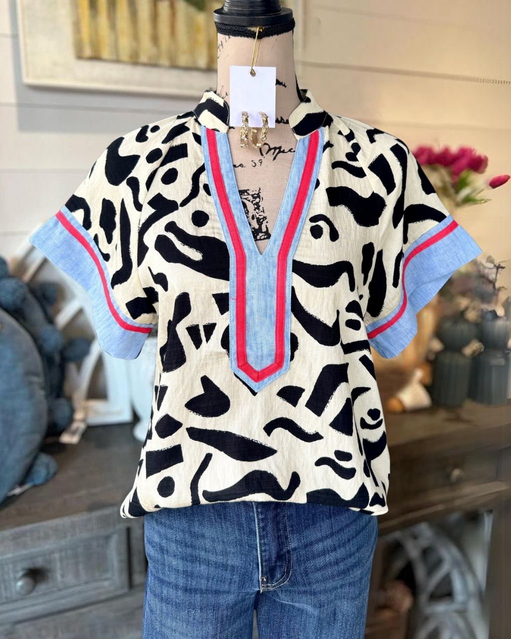 Abstract Zebra Contrast V-neck Top