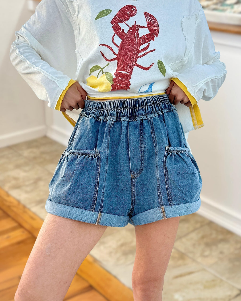 Chic Pocket Denim Shorts