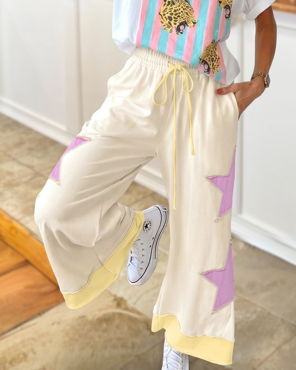 Contrast Star Patch Wide-Leg Pants