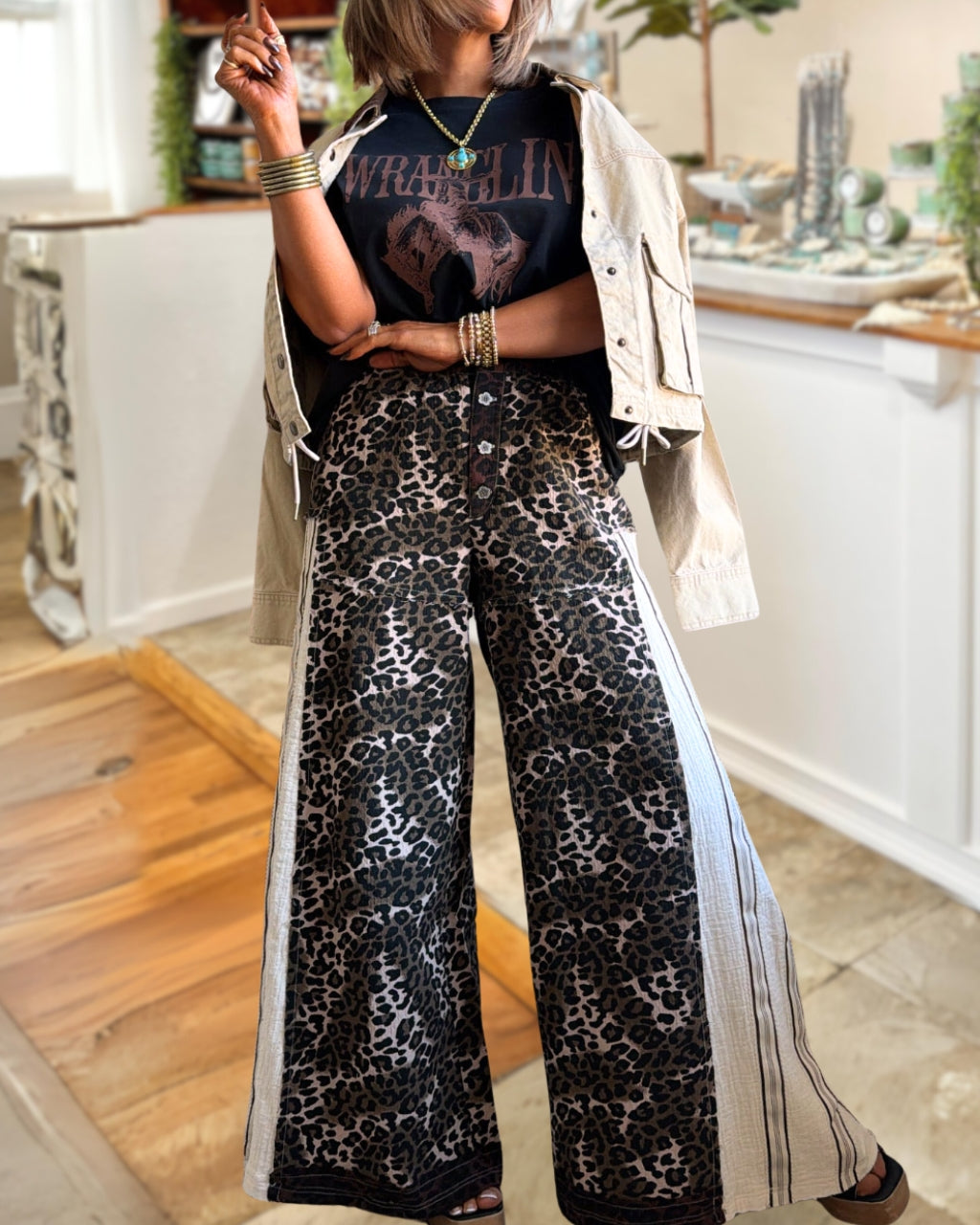 Chic Leopard Wide-leg Pants