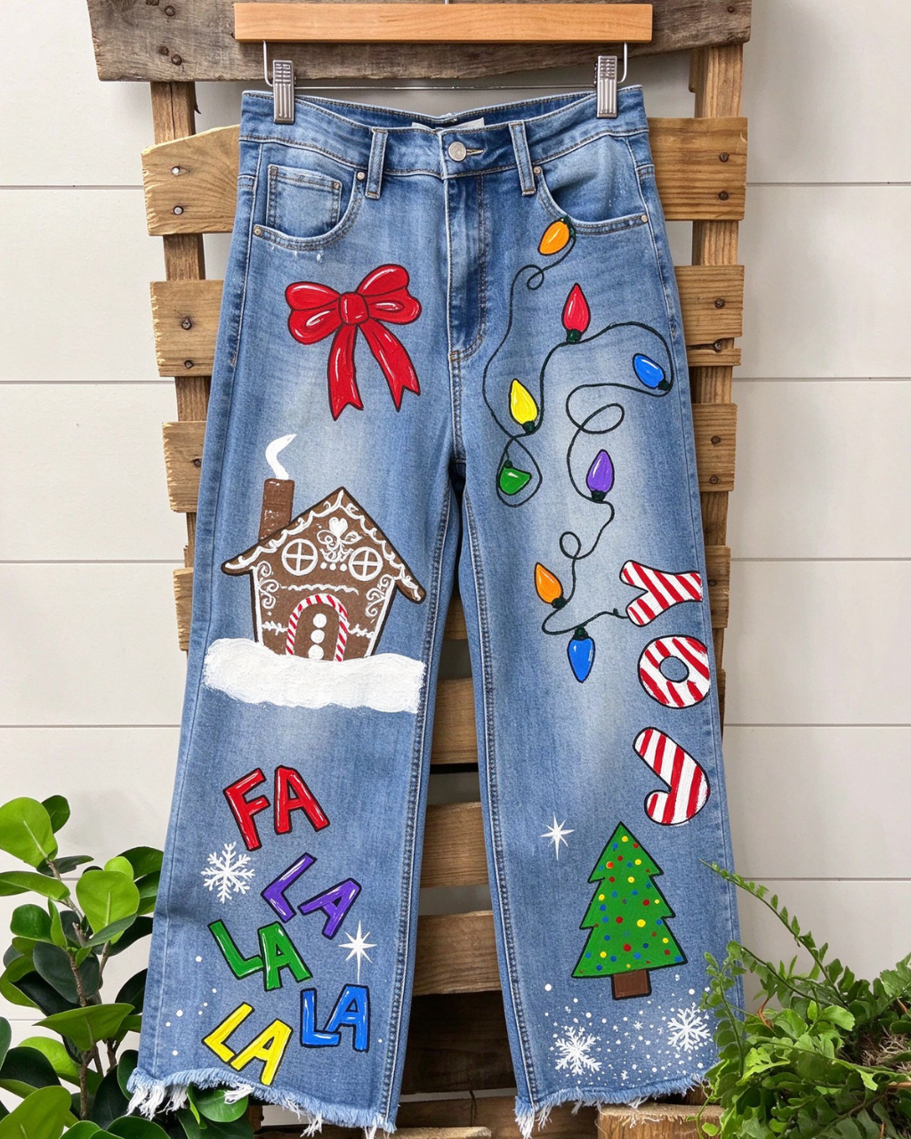 Christmas-Themed Printed Pants