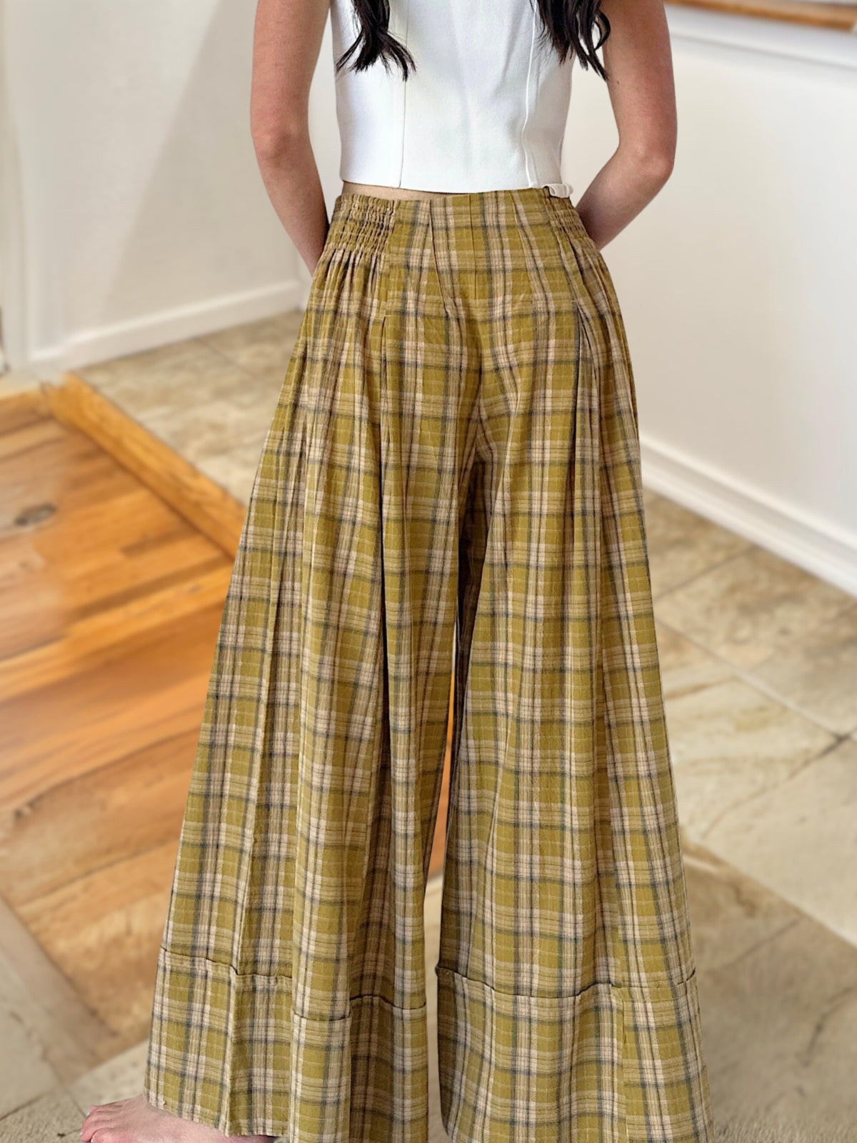 Stylish Pleated Plaid Wide-Leg Pants