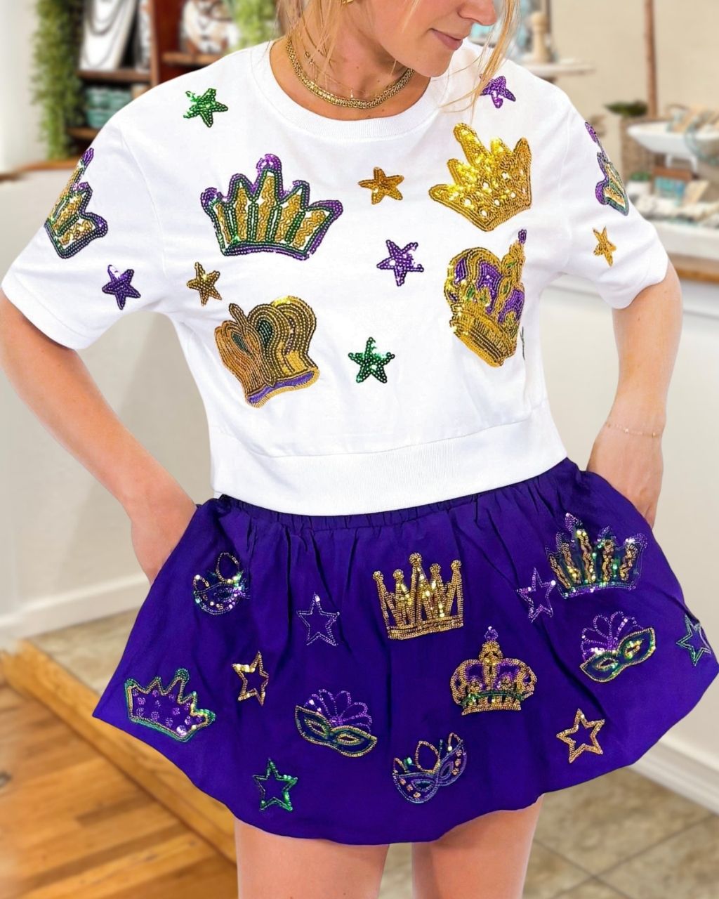 Carnival Crown Star Sequin Cropped T-shirt