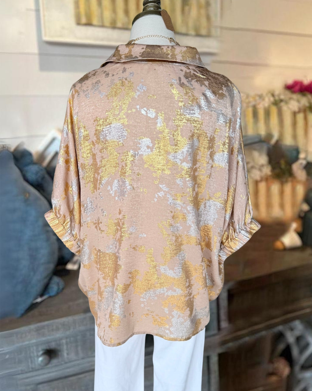 Stylish Gold-stamped V-neck Top