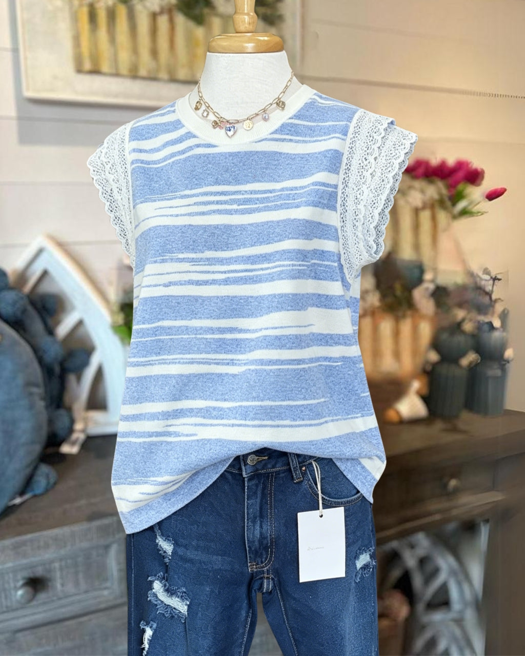Lace Flutter Sleeve Knit Top