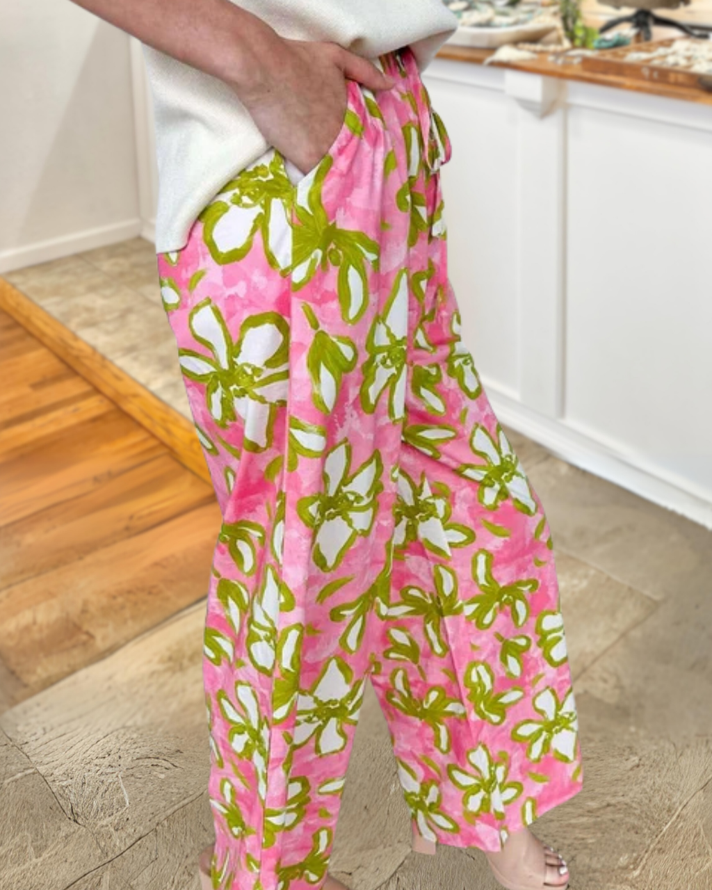 Floral Pattern Satin Wide-leg Pants