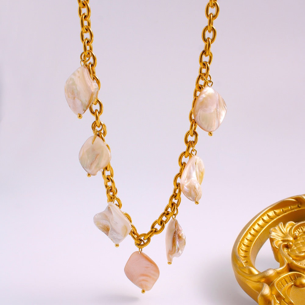 Antique-style Natural Stone Necklace