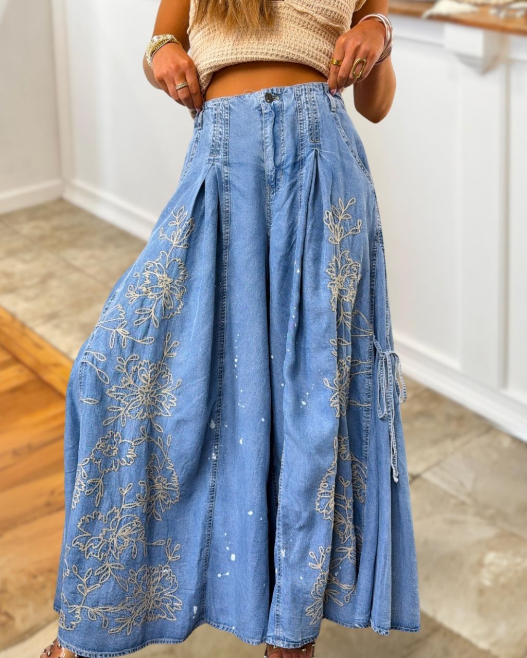 Floral-embroidered Wide-leg Denim Pants