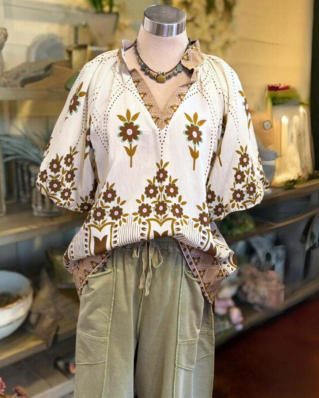 Retro Floral Print V-neck Top