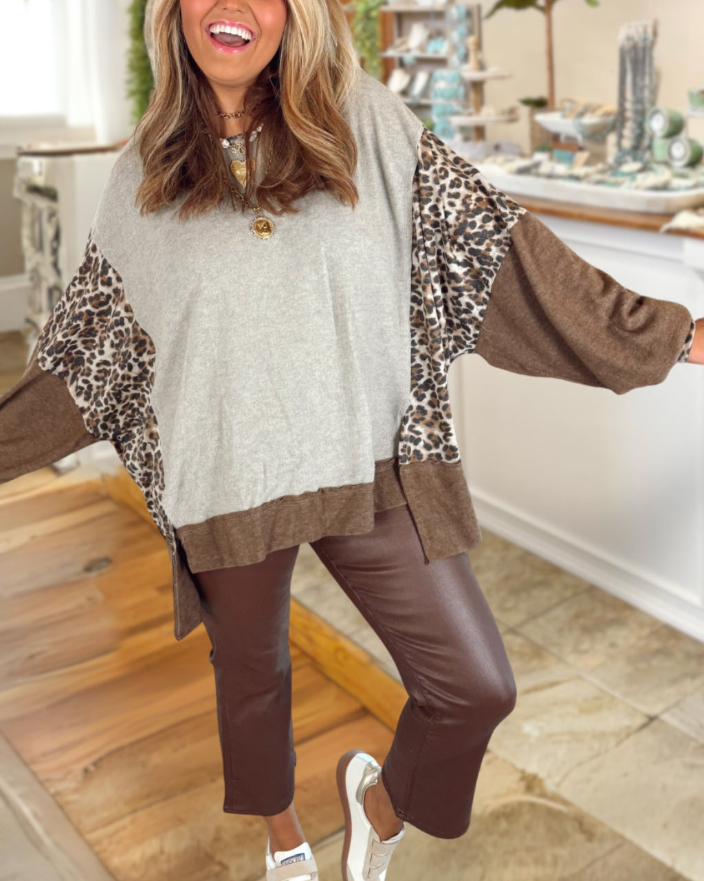 Fun Leopard Contrast Soft Pullover