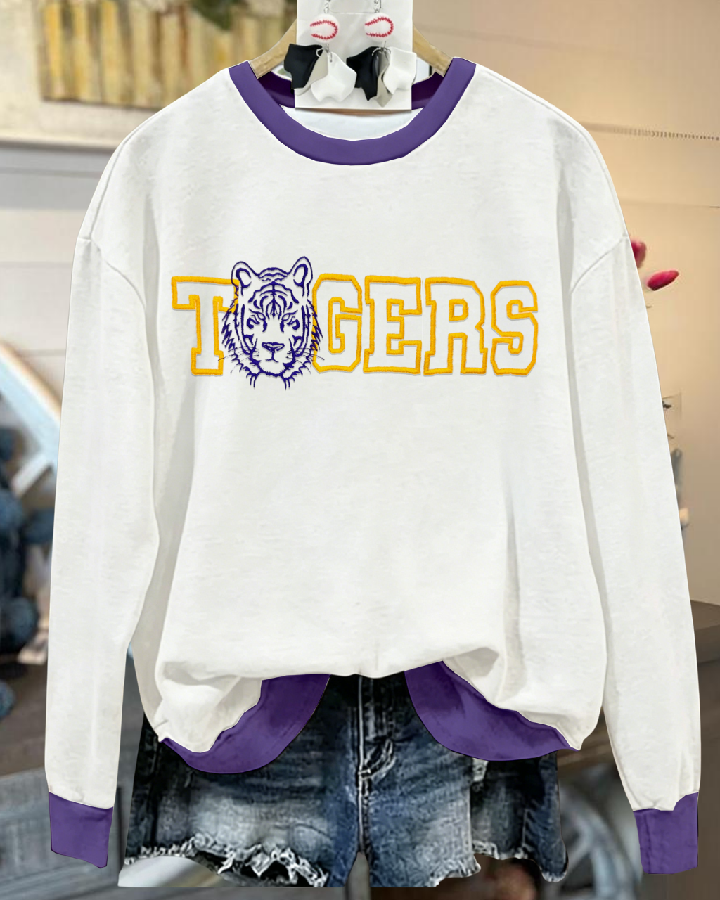 Tiger Embroidery Contrast Trim Sweatshirt
