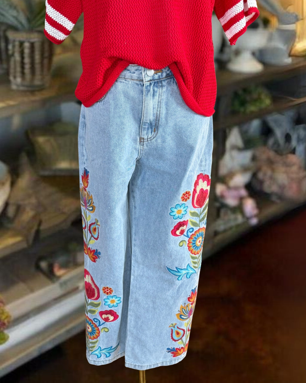 Side Floral Embroidered Jeans