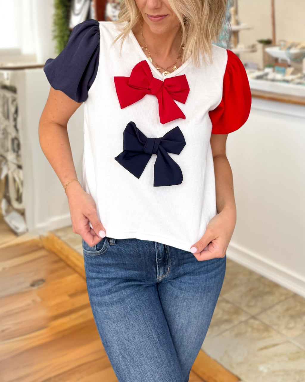 USA Bow V-neck Top
