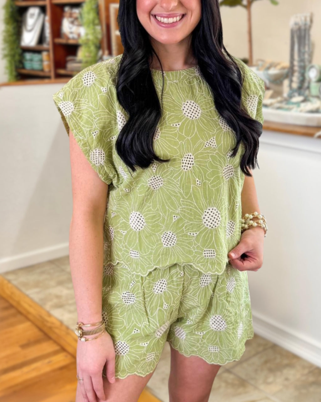 Stylish Sunflower Shorts Set