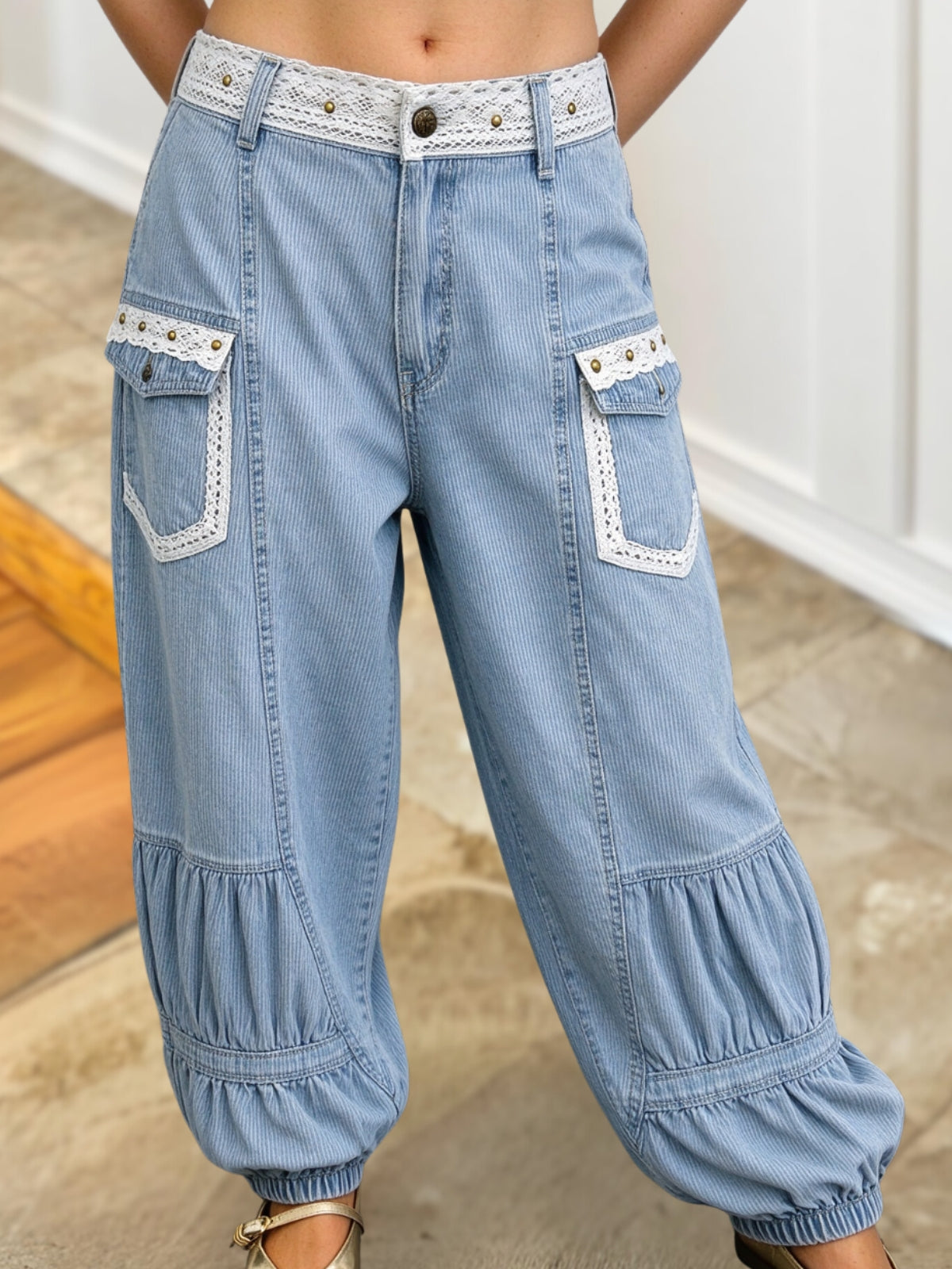 Lace Studded Pleated Pants