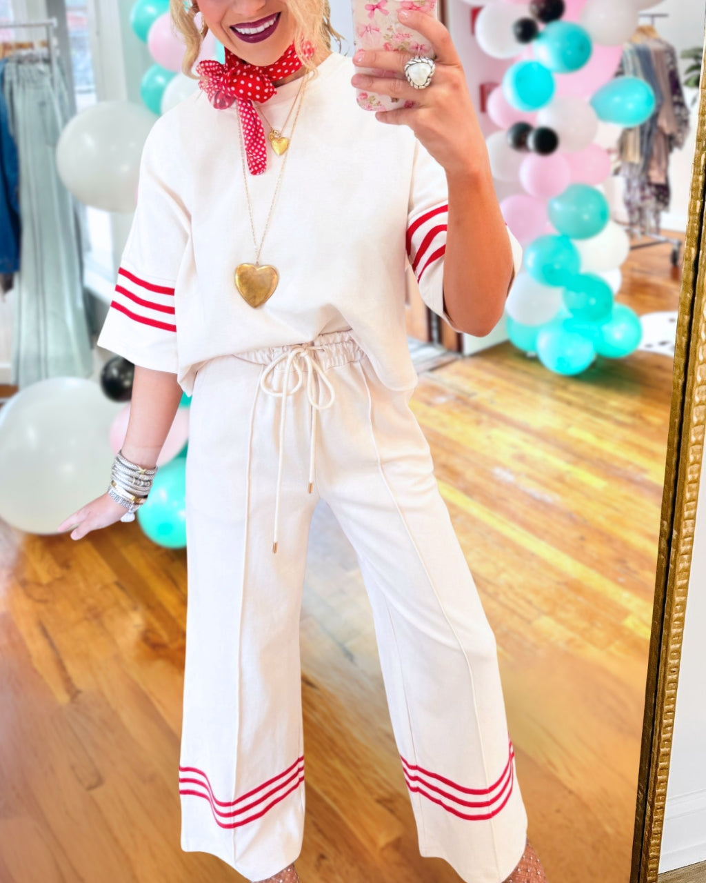 Simple Striped Decorative Set