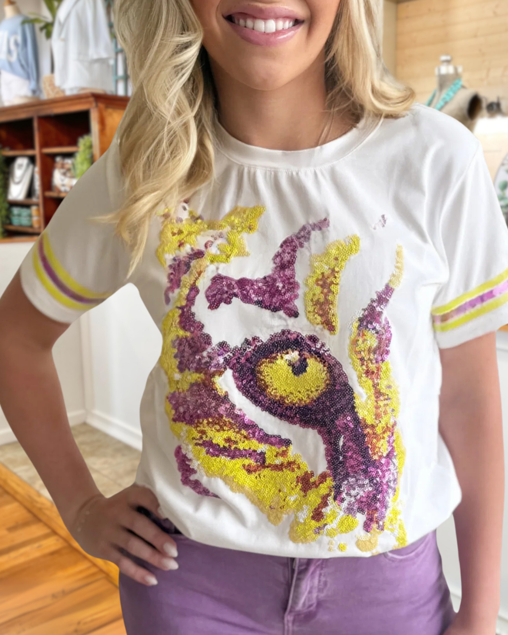 Two-tone Sequined Tiger Eye Pattern Tee