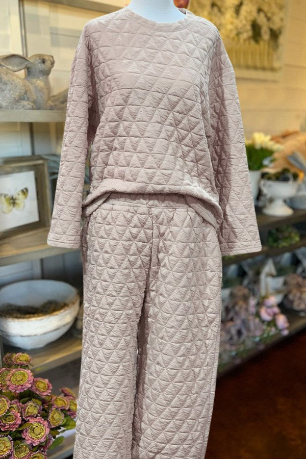 Quilted Lounge Jogger Travel Set